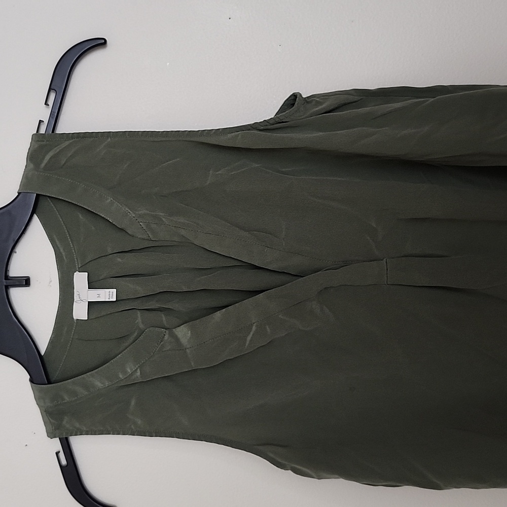 Joie 100% Silk Blouse Sleeveless Olive Green Career, Quarter Button Neck - Picture 2 of 6